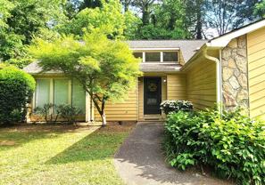 2228 N Woods Ct - Photo 1 of 1