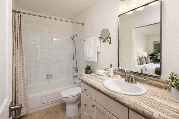 8423 Ne 131st Pl #D1 - Photo 5 of 9