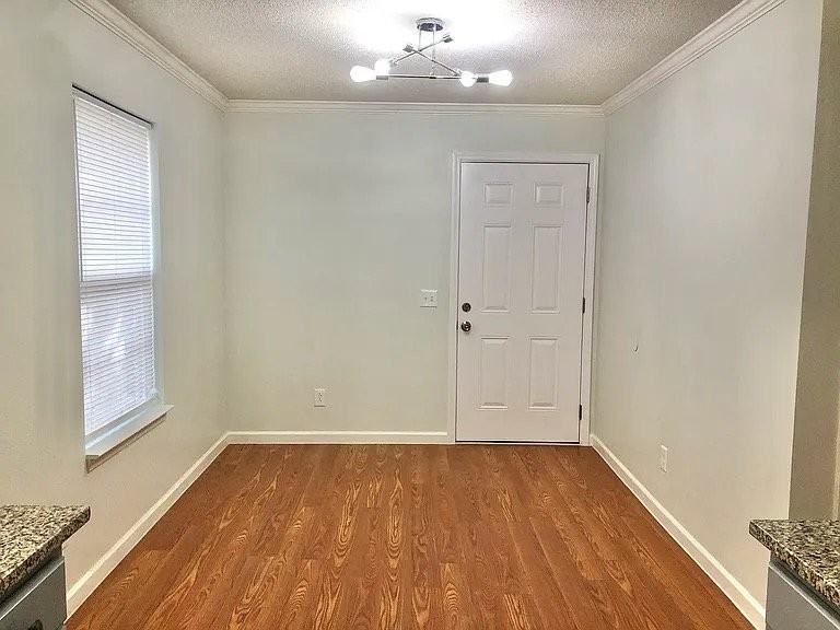 1151 Smith St Sw - Photo 3 of 7