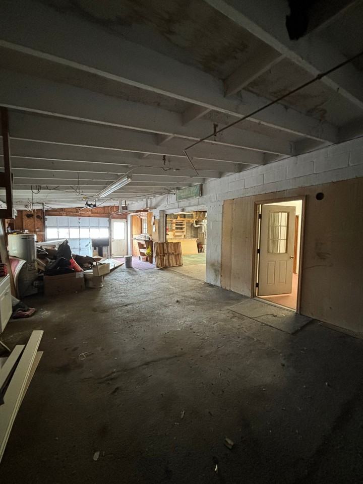 86 E North St #4 - Photo 2 of 5