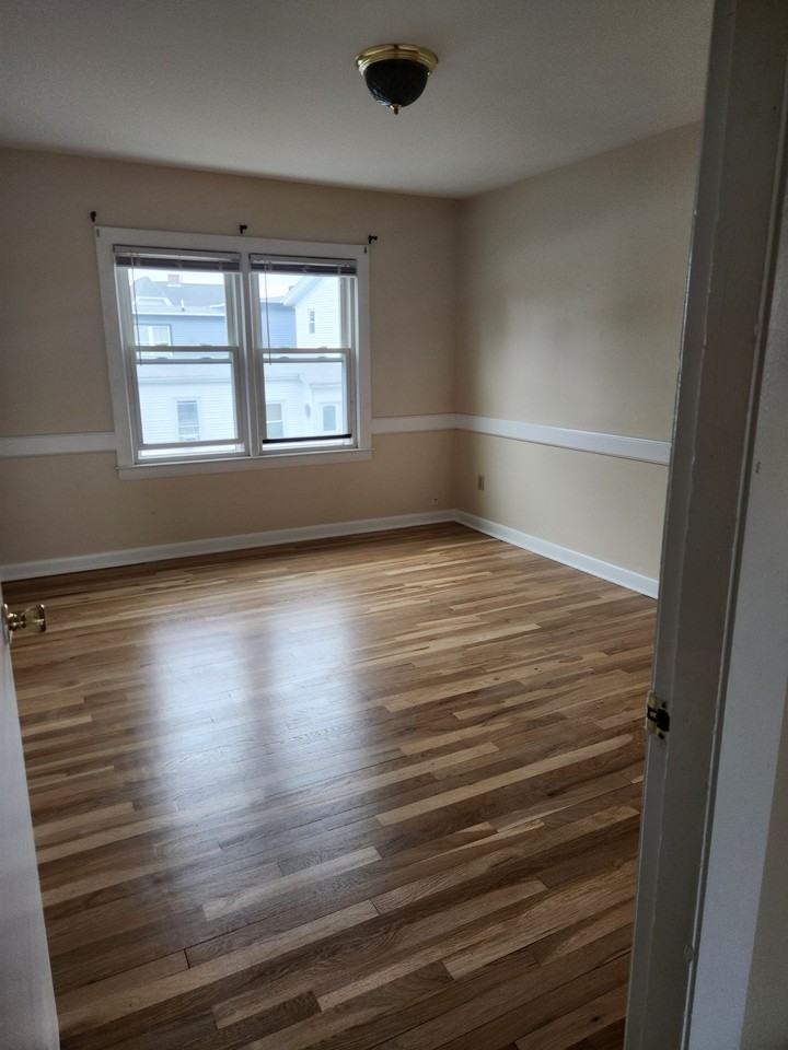 94 N Main St - Photo 6 of 9