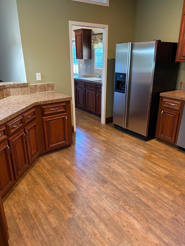 1230 Parker Creek Rd - Photo 6 of 17