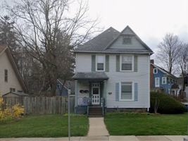 featured image of 1325 Packard St #2