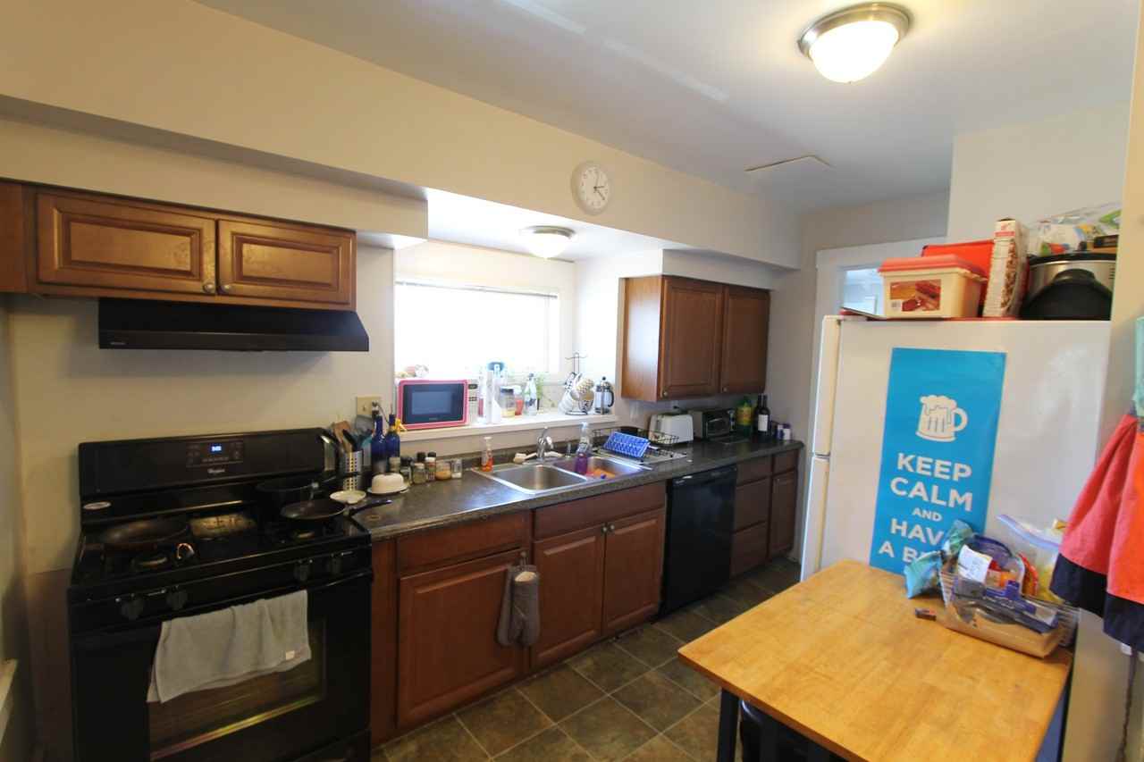 1325 Packard St #2 - Photo 2 of 10