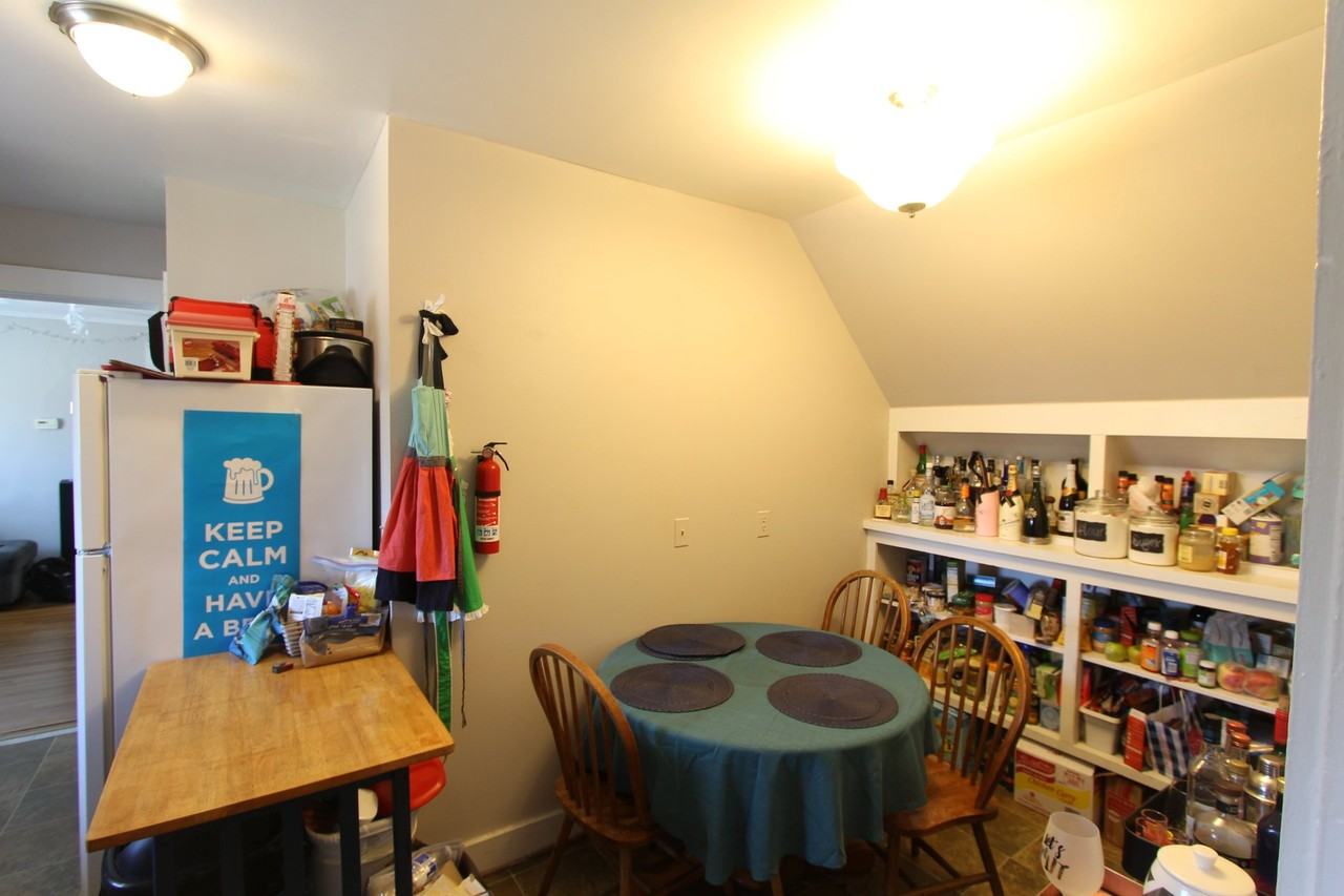 1325 Packard St #2 - Photo 3 of 10