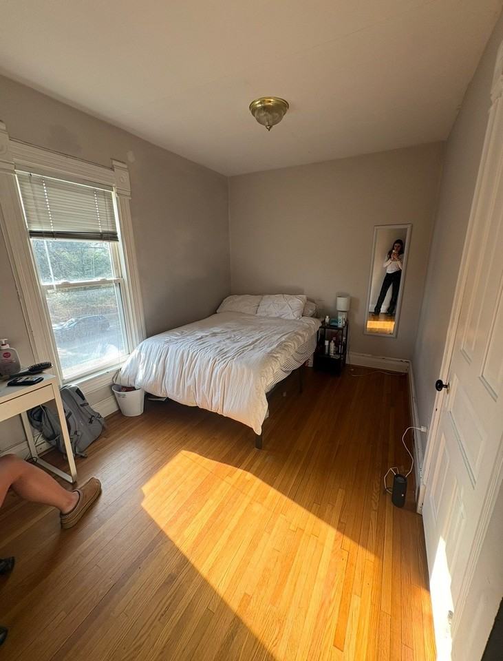 1325 Packard St #2 - Photo 4 of 10