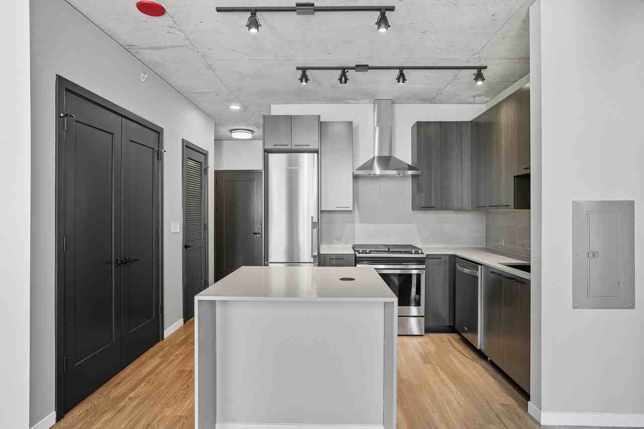 952 W Washington Blvd - Photo 4 of 15