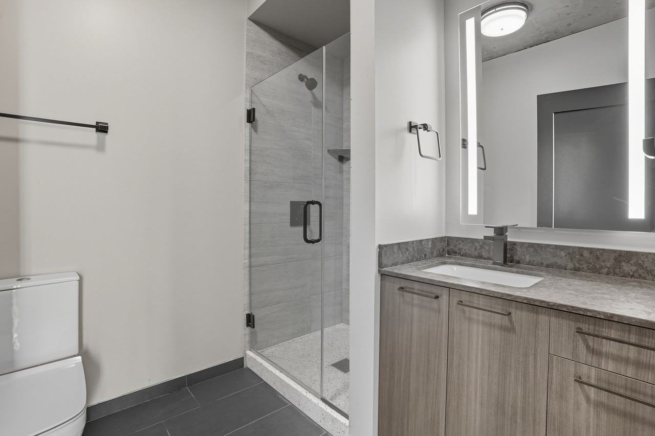 952 W Washington Blvd - Photo 7 of 15