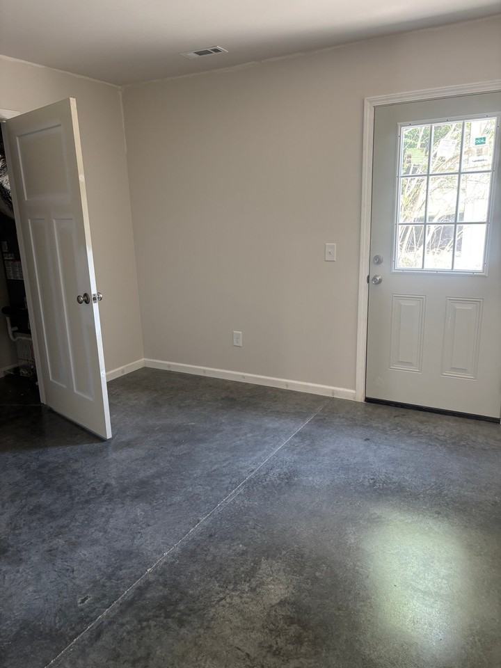 114 Bluff Rd #1 - Photo 6 of 7