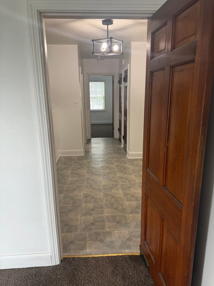 318 Macon Ave - Photo 3 of 8