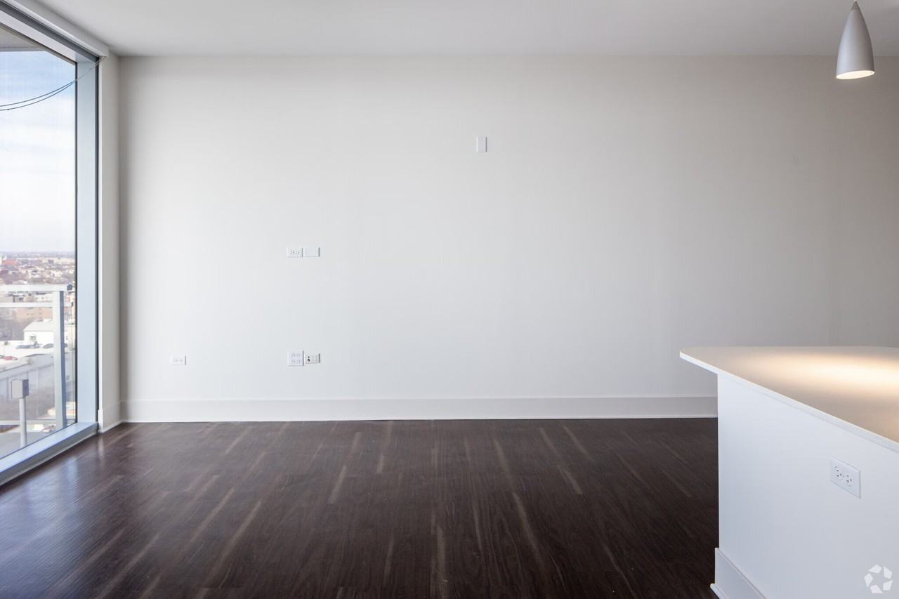 1443 N Halsted St - Photo 3 of 18