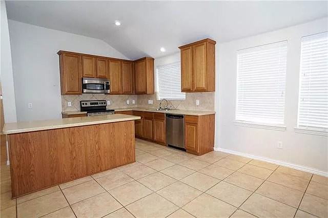 1820 Ringtail Dr - Photo 3 of 12