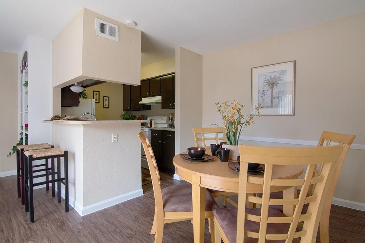 4800 Lamonte Ln #2705B - Photo 3 of 6