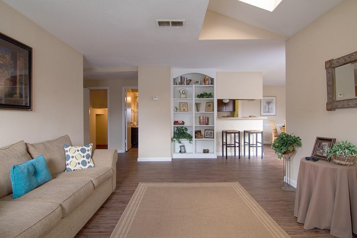 4800 Lamonte Ln #2705B - Photo 4 of 6