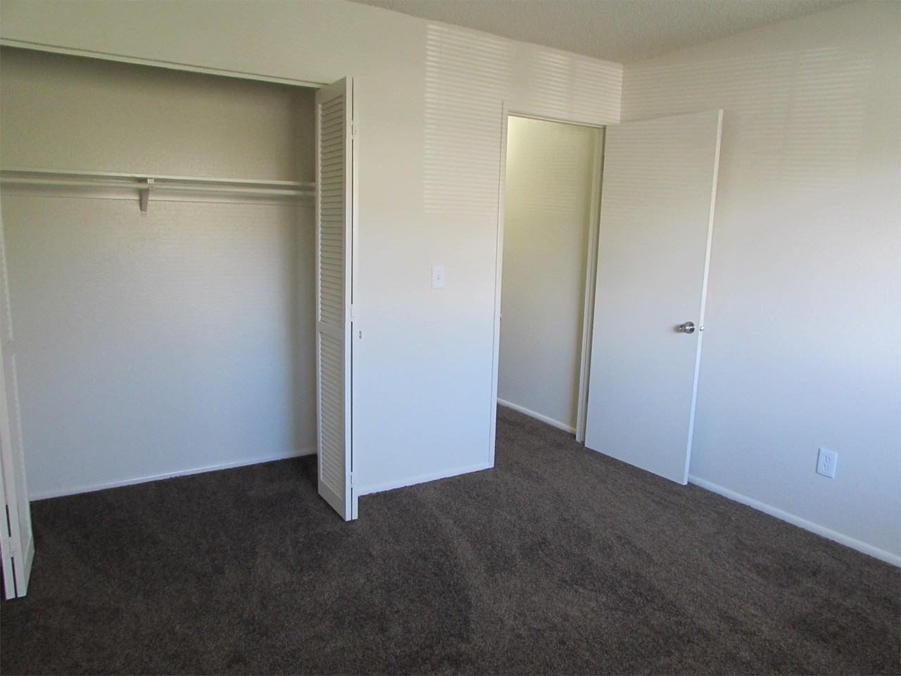 1715 N St - Photo 5 of 18