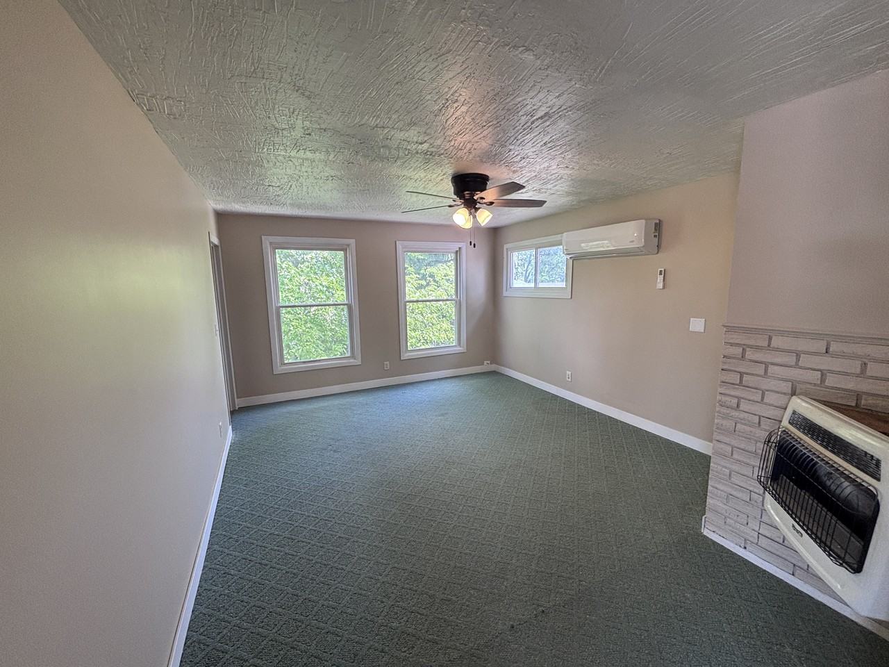 11247 Knoxville Rd #B - Photo 7 of 9