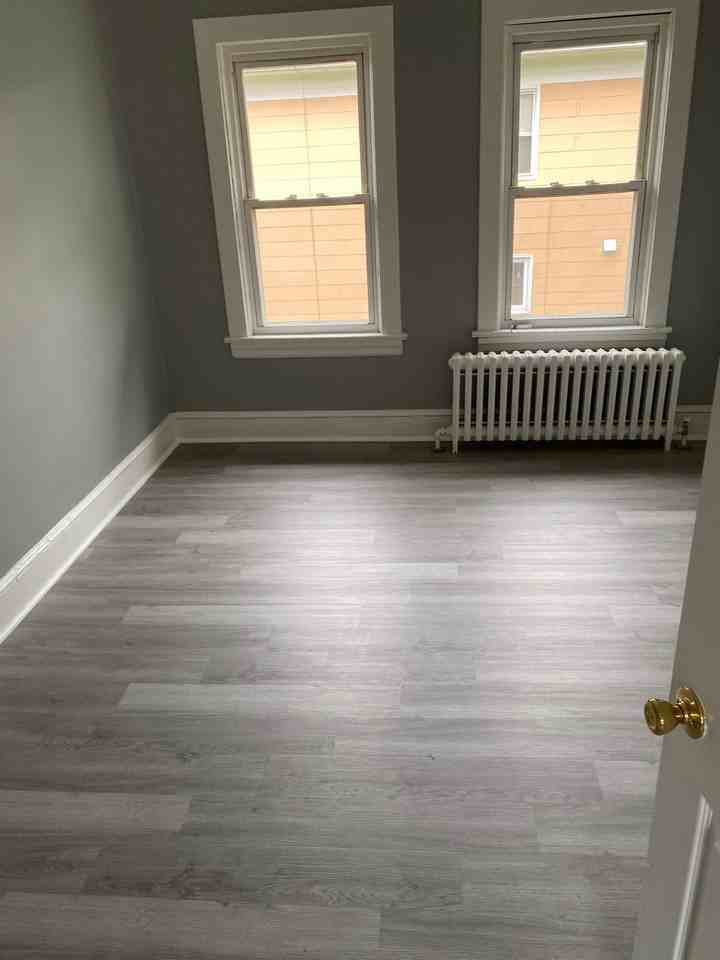 159 Ridge Ave 2nd Fl - Photo 3 of 6