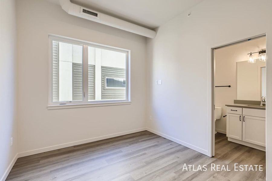 3830 N Olive St #301 - Photo 5 of 39