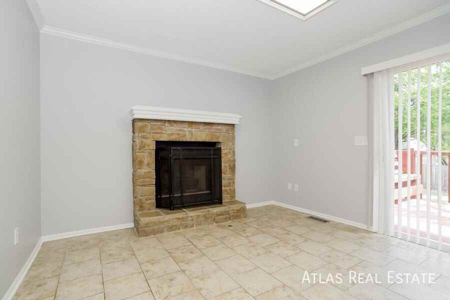 11581 Caenen St - Photo 7 of 21