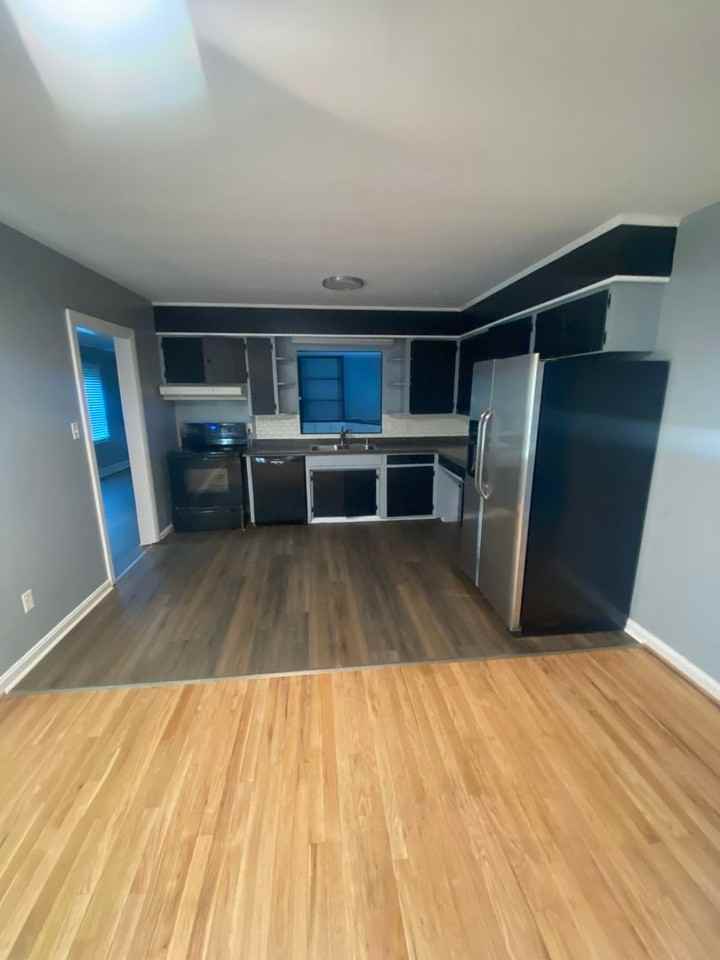 308 Graves St - Photo 2 of 15