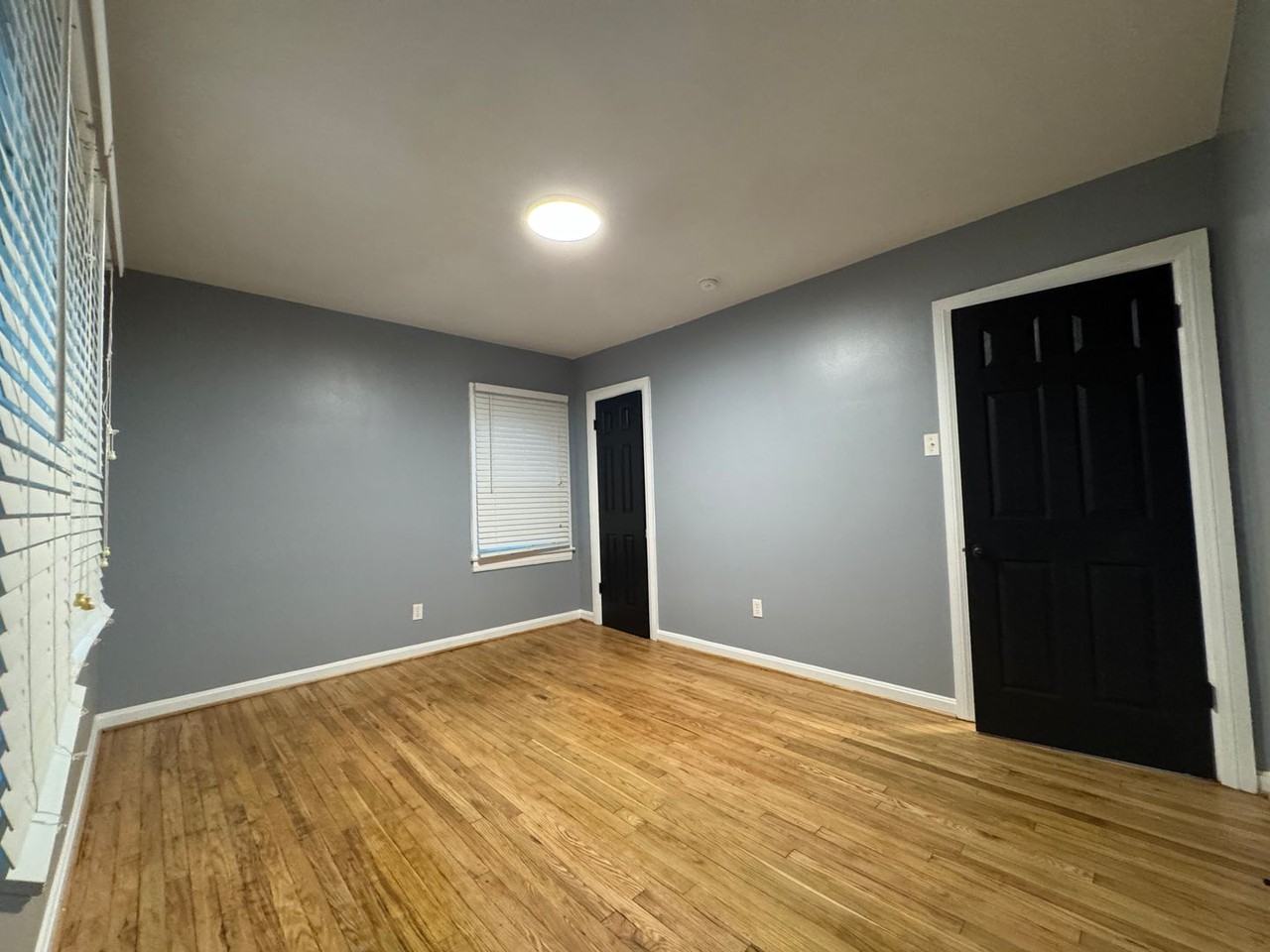 308 Graves St - Photo 6 of 15