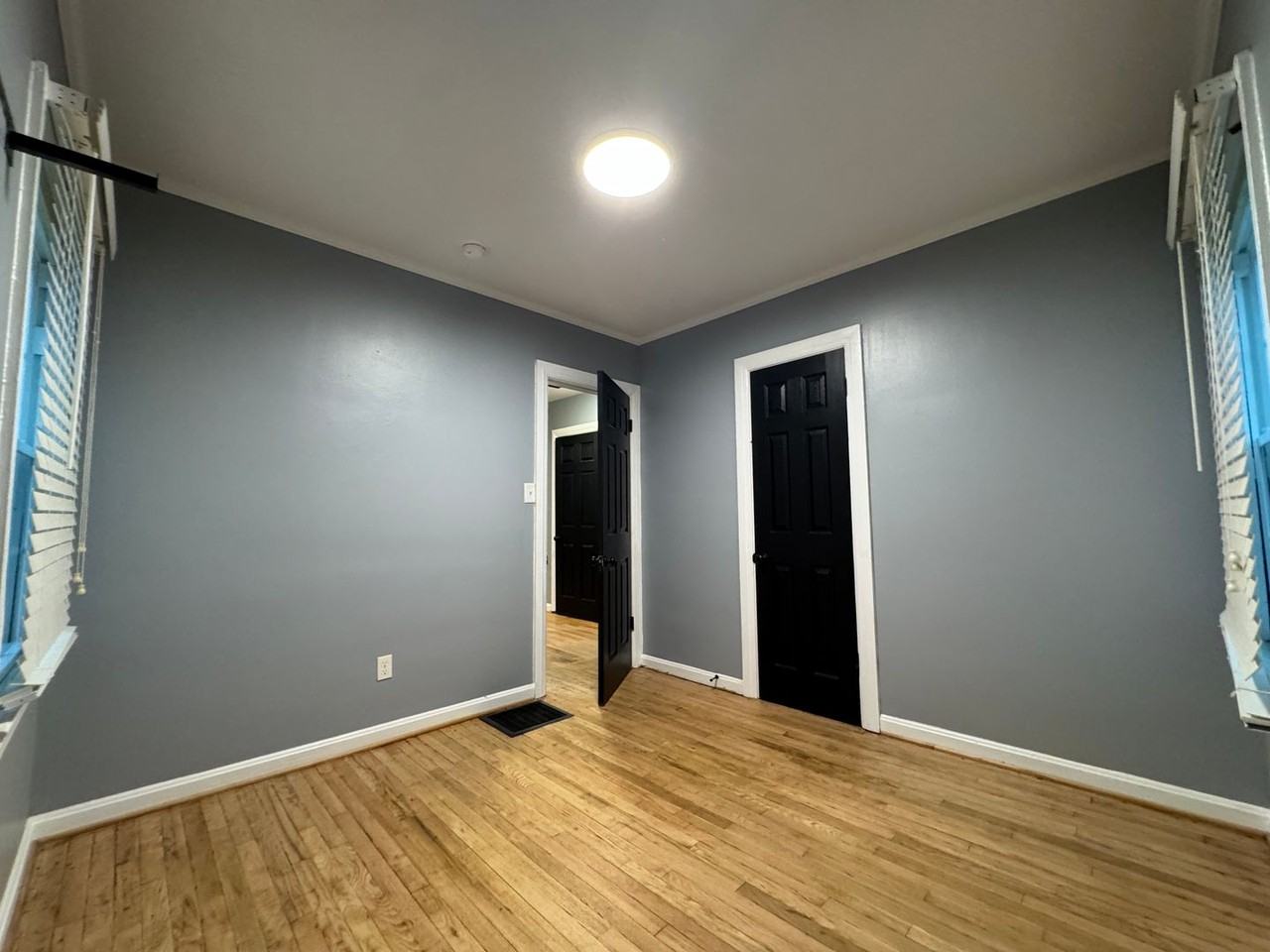 308 Graves St - Photo 7 of 15