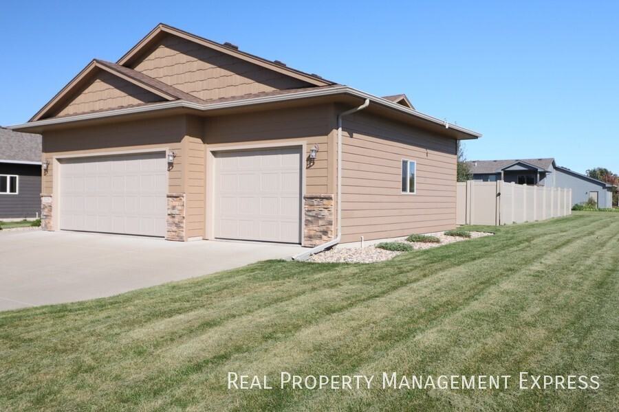 3216 S World Series Ave - Photo 3 of 30