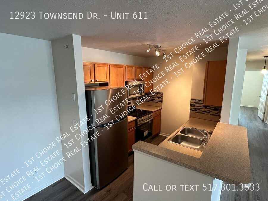 12923 Townsend Dr #611 - Photo 6 of 15