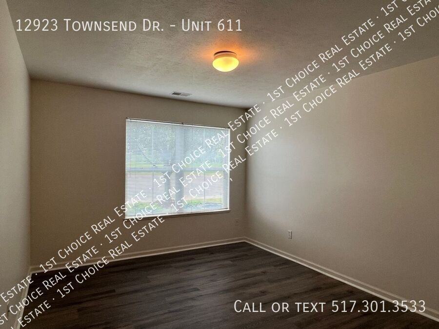 12923 Townsend Dr #611 - Photo 7 of 15