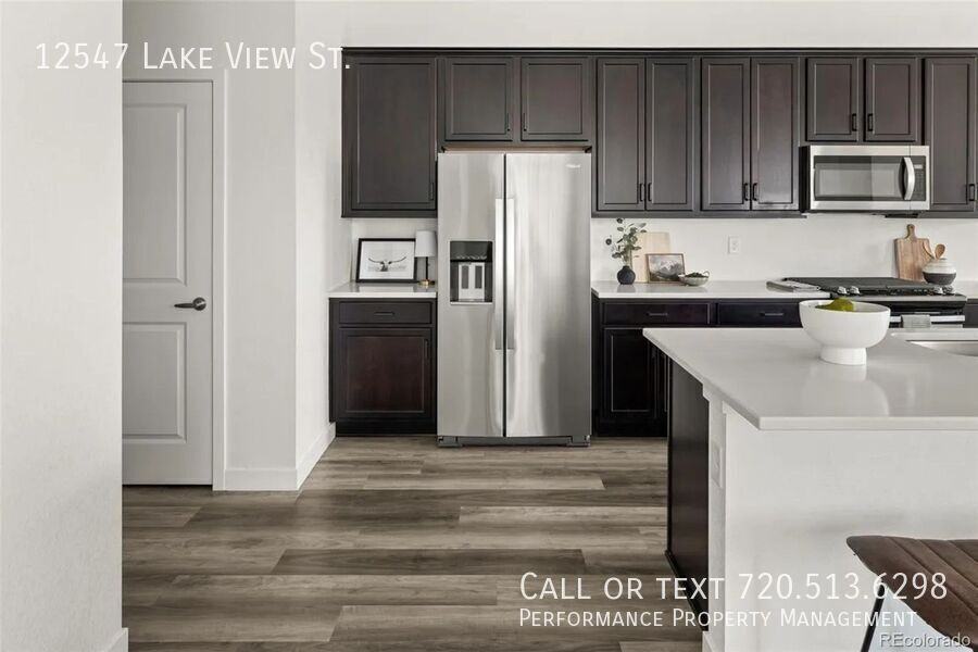 12547 Lake View St - Photo 2 of 24