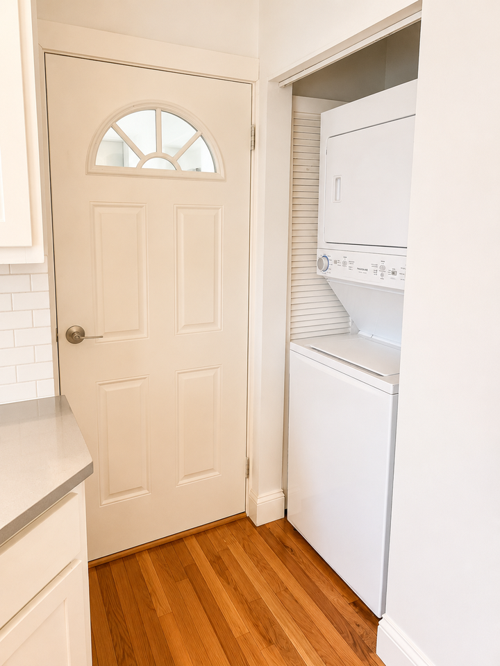 3040 N Milwaukee Ave #2R - Photo 5 of 7