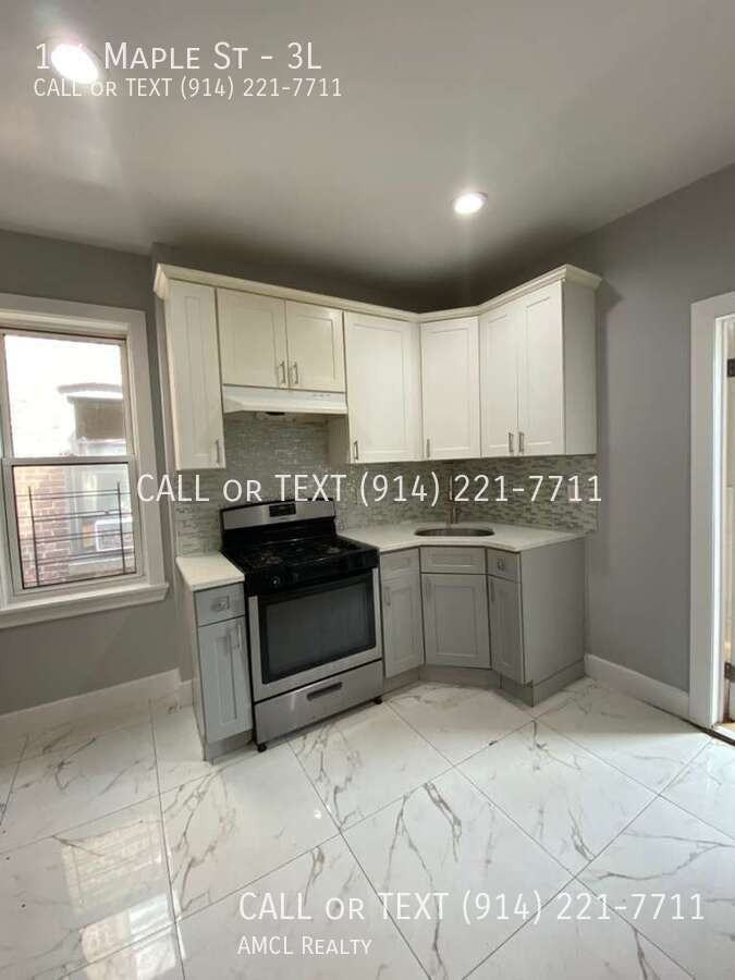 114 Maple St #3L - Photo 2 of 10