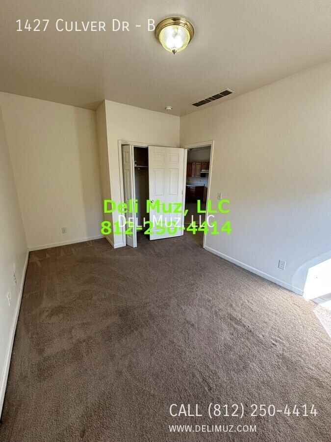 1427 Culver Dr #B - Photo 3 of 15