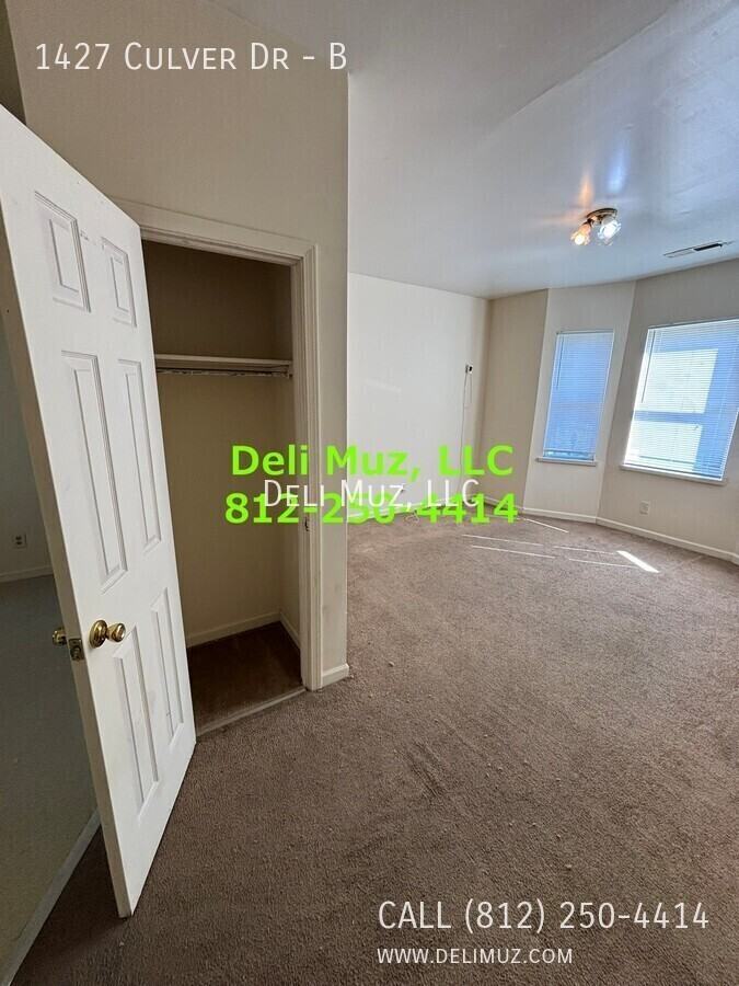 1427 Culver Dr #B - Photo 4 of 15