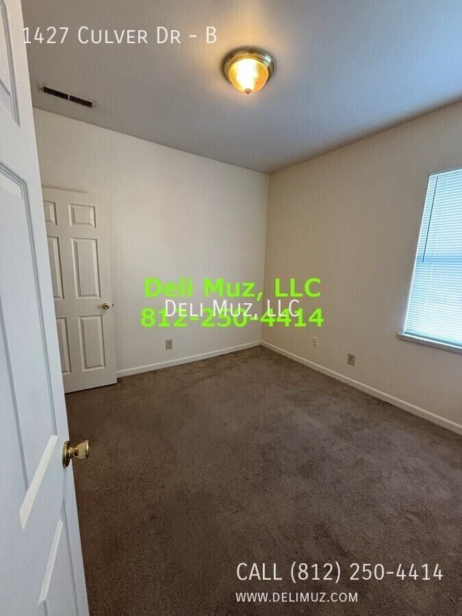1427 Culver Dr #B - Photo 5 of 15