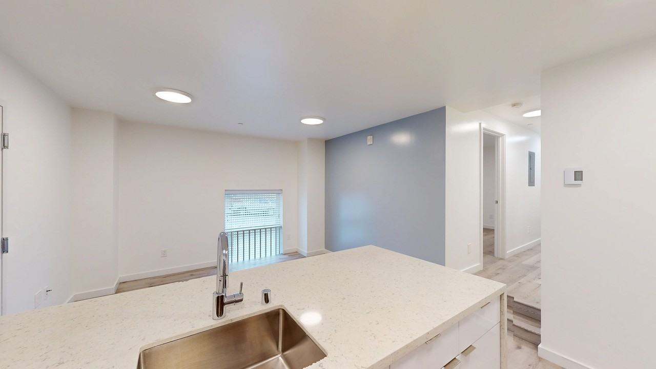 1985 Fulton St #10 - Photo 5 of 30