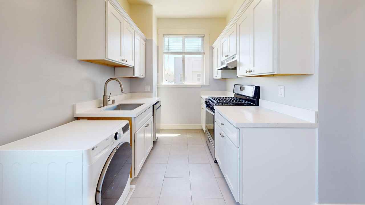 920 Fulton St #405 - Photo 2 of 15