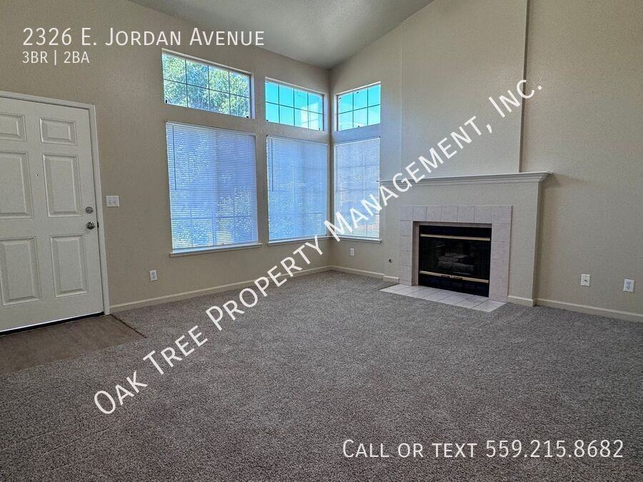 2326 E Jordan Ave - Photo 2 of 16