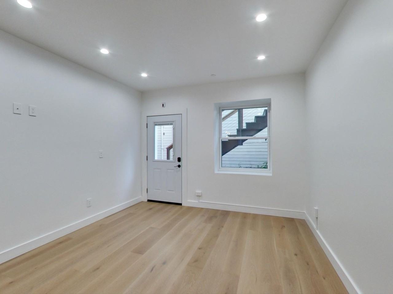 840 Greenwich St #1 - Photo 5 of 16