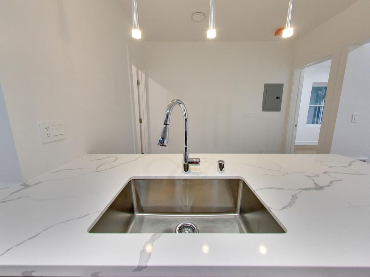 840 Greenwich St #1 - Photo 7 of 16