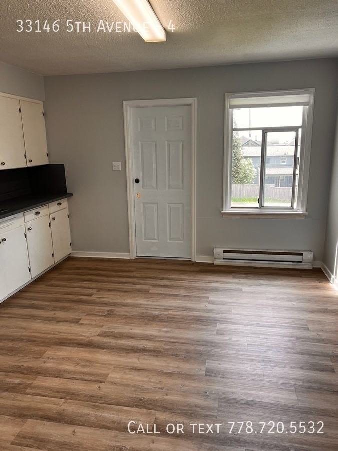 33146 5th Ave #4 - Photo 2 of 8
