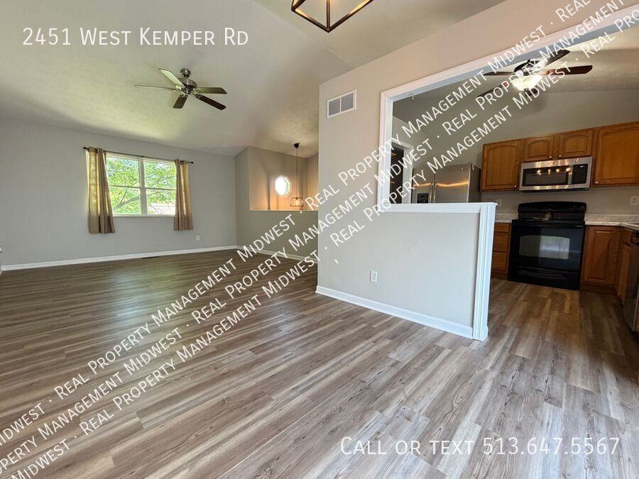 2451 W Kemper Rd - Photo 4 of 21
