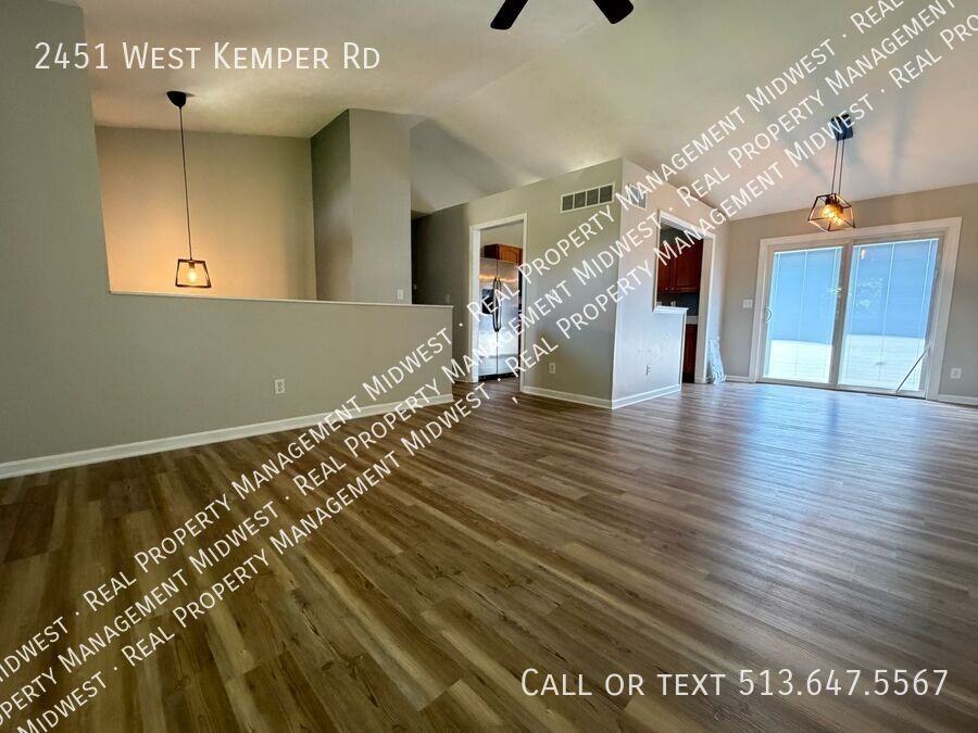 2451 W Kemper Rd - Photo 5 of 21