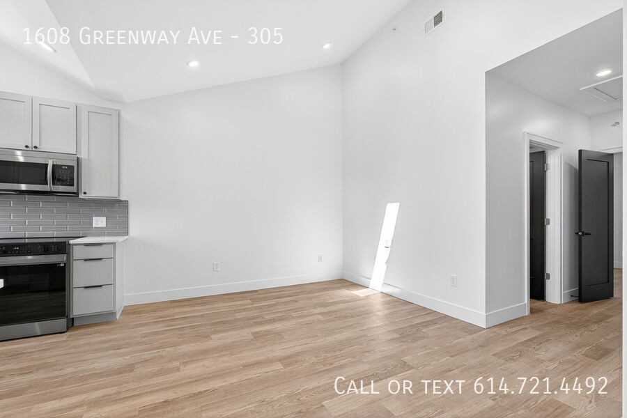 1608 Greenway Ave #305 - Photo 3 of 30