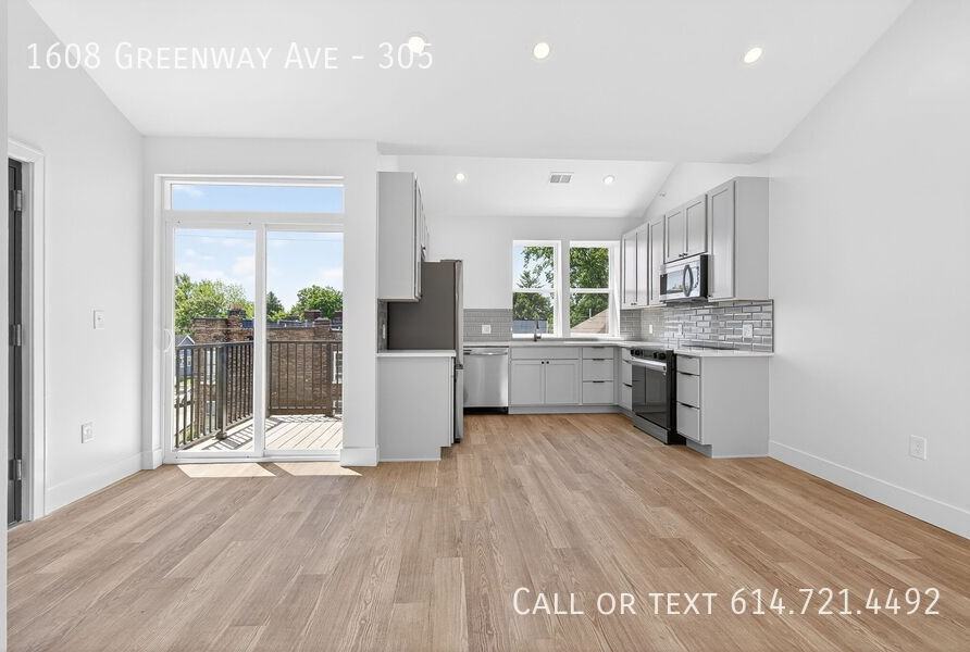 1608 Greenway Ave #305 - Photo 4 of 30