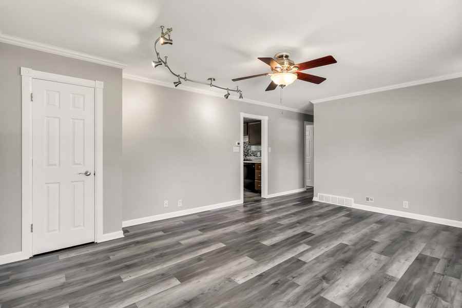 3925 N 144th St - Photo 3 of 22