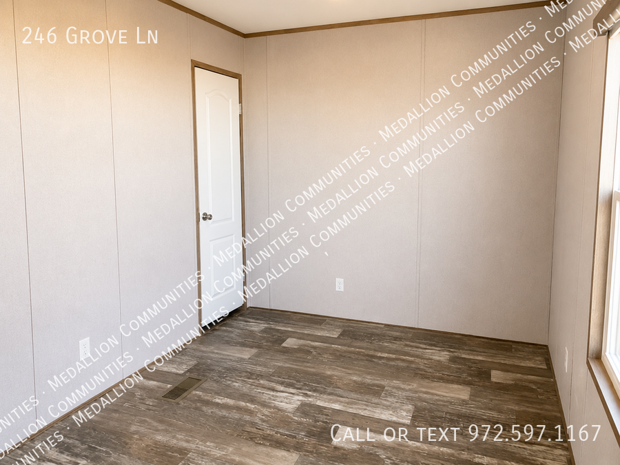 246 Grove Ln - Photo 5 of 16