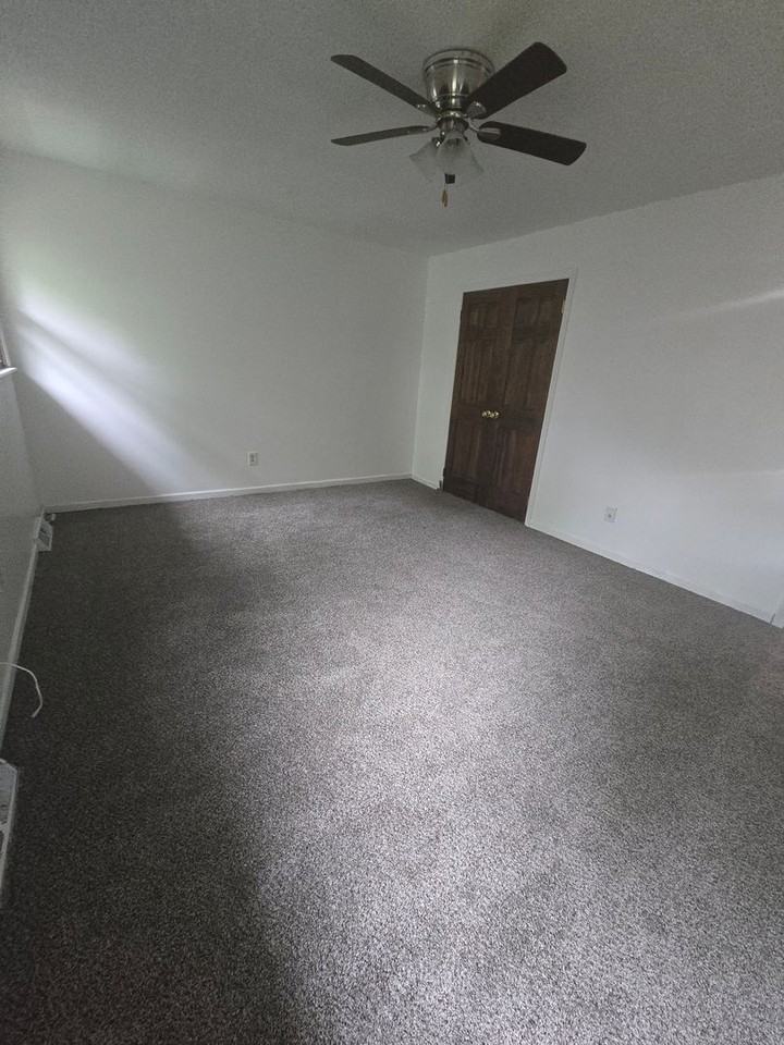 2305 Southridge Dr #D - Photo 7 of 13