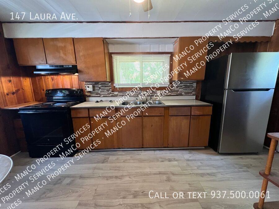 147 Laura Ave - Photo 6 of 10