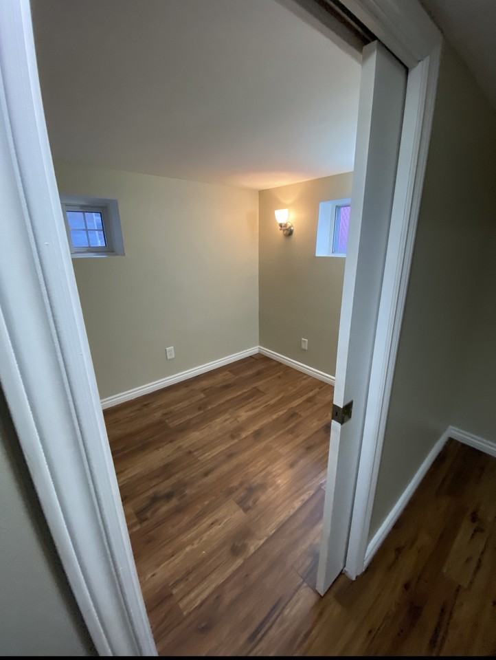 70 Belview Ave #4 - Photo 4 of 9